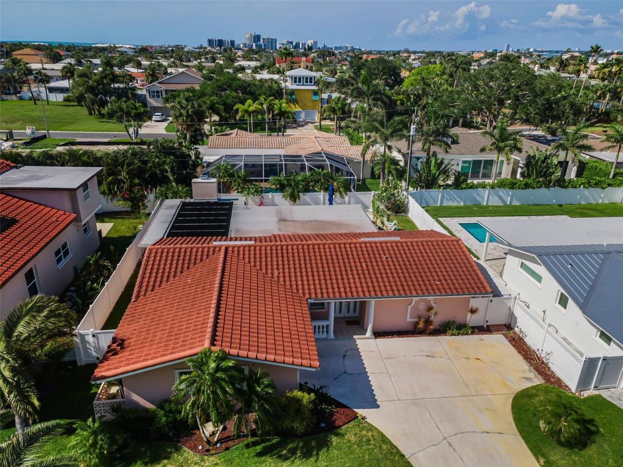 111 17th Street, Belleair Beach, FL 33786 Photo