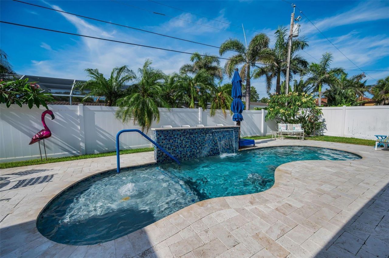 111 17th Street, Belleair Beach, FL 33786 Photo