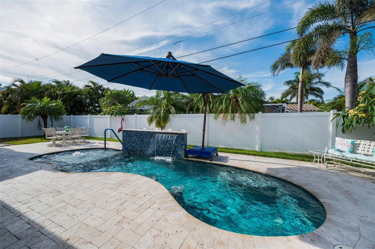 111 17th Street, Belleair Beach, FL 33786 Photo