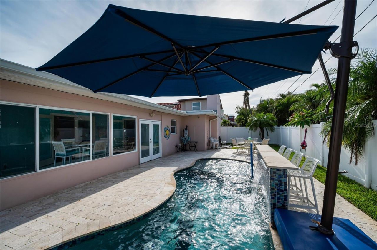 111 17th Street, Belleair Beach, FL 33786 Photo