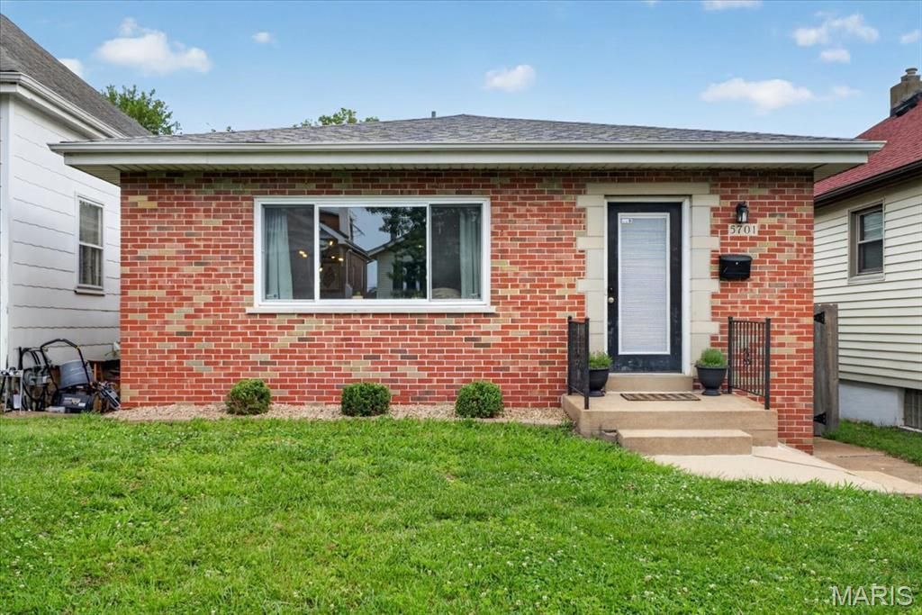 5701 Lansdowne Avenue , Saint Louis, MO 63109 Main Photo