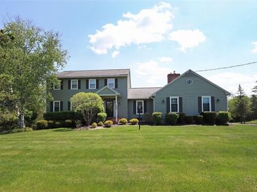 5180 Fairlawn Drive, Fayetteville, NY 13066