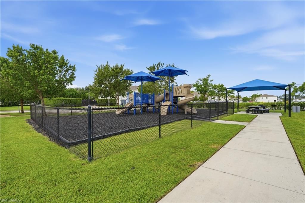 15054 Wildflower Cir , Naples, FL 34119 Photo