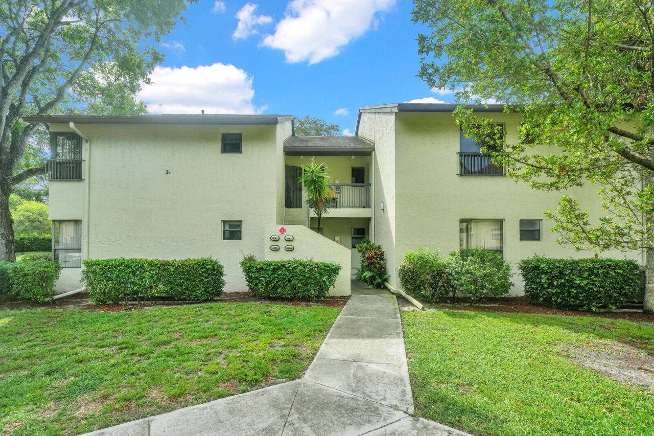 3287 Cocoplum Circle, Unit 3321, Coconut Creek, FL 33063 Photo