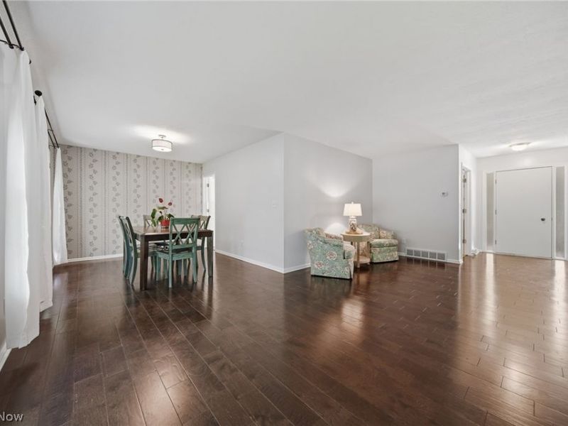 1484 Woodlake Boulevard , Stow, OH 44224 Photo 17