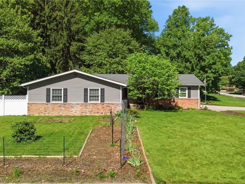 1484 Woodlake Boulevard , Stow, OH 44224 Photo 2