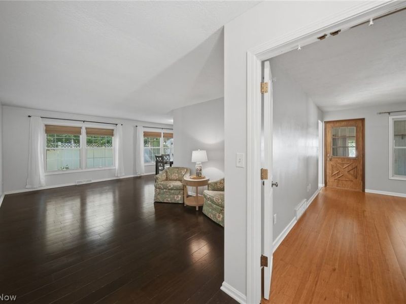 1484 Woodlake Boulevard , Stow, OH 44224 Photo 4