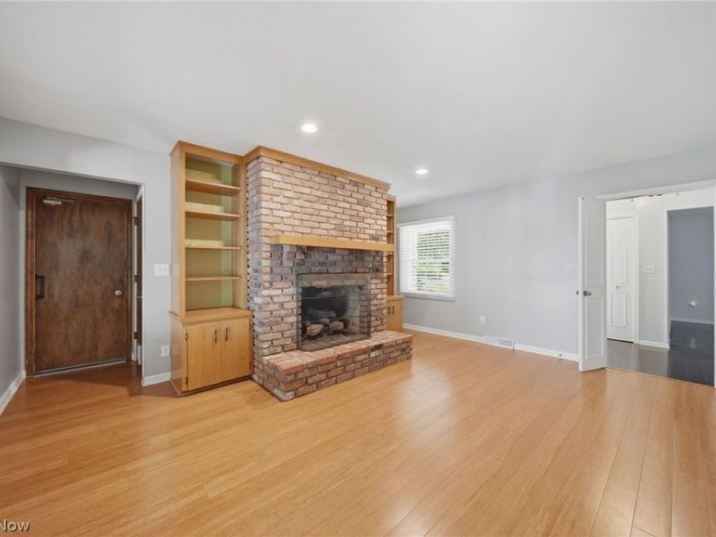 1484 Woodlake Boulevard , Stow, OH 44224 Photo 6