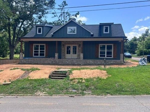 400 Alabama St., New Albany, MS 38652