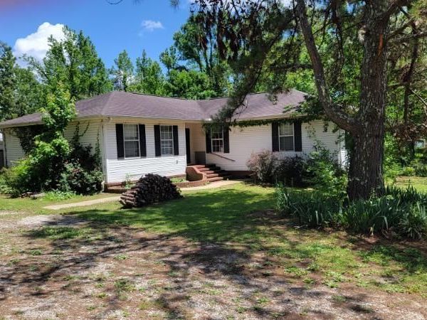8 CR 8121, Rienzi, MS 38865
