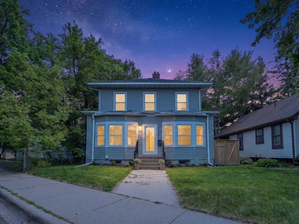 1350 Laurel Avenue, Saint Paul, MN 55104
