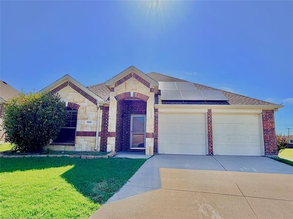 980 Bridle Bit Drive , Grand Prairie, TX 75051