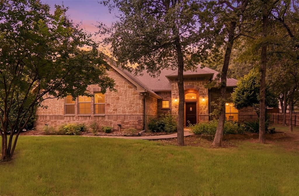 106 Elm Crest Court, Weatherford, TX 76087 Main Photo