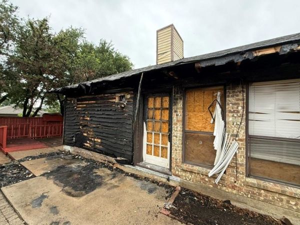 3703 Clover Hill Lane, Carrollton, TX 75007