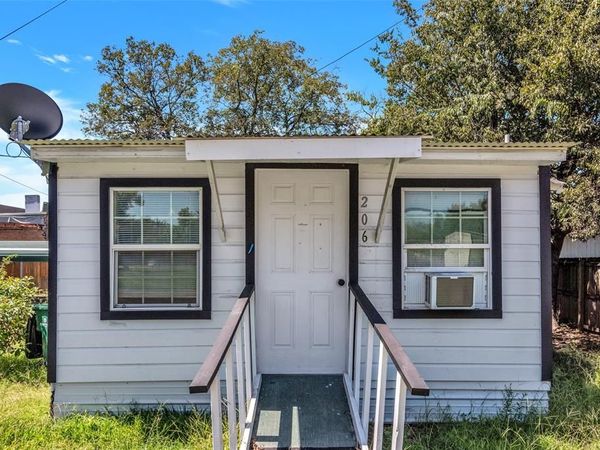 107 E 11th , Kemp, TX 75143