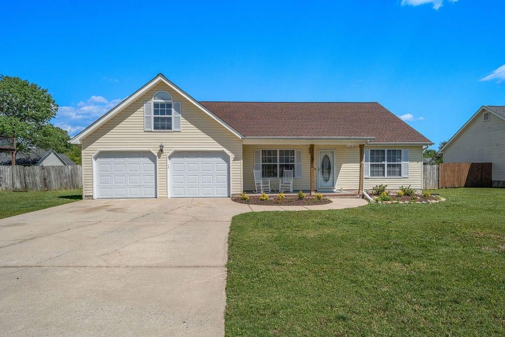 35 Holli Lane , Rossville, GA 30741 Main Photo