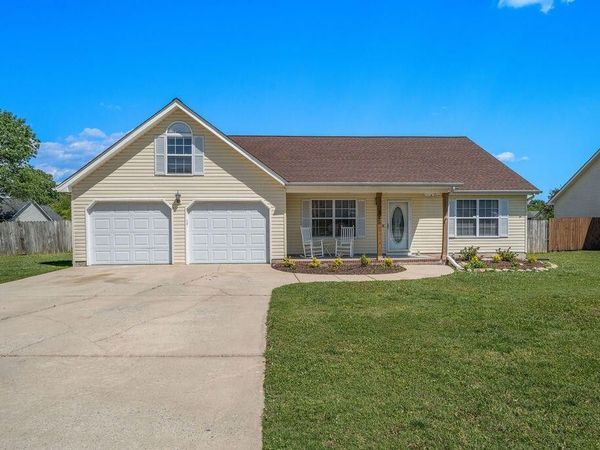 35 Holli Lane , Rossville, GA 30741