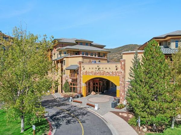 3720 N SUNDIAL CT , Unit B201, Park City, UT 84098