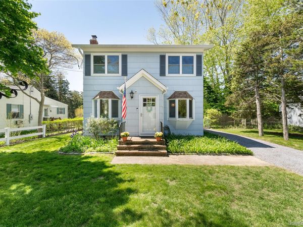 22 W End Avenue , East Quogue, NY 11942