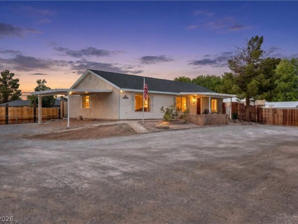 208 W Alma Street , Overton, NV 89040