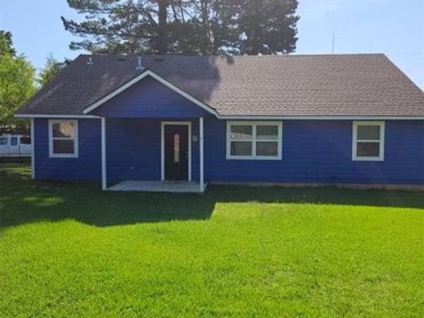 612 SE N Avenue, Idabel, OK 74745