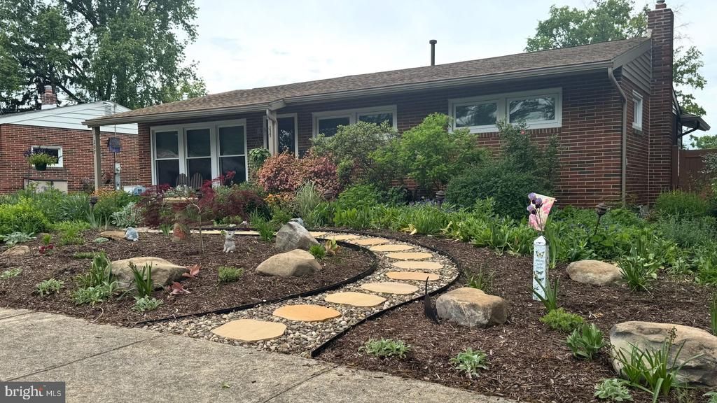 207 N 34TH STREET, CAMP HILL, PA 17011