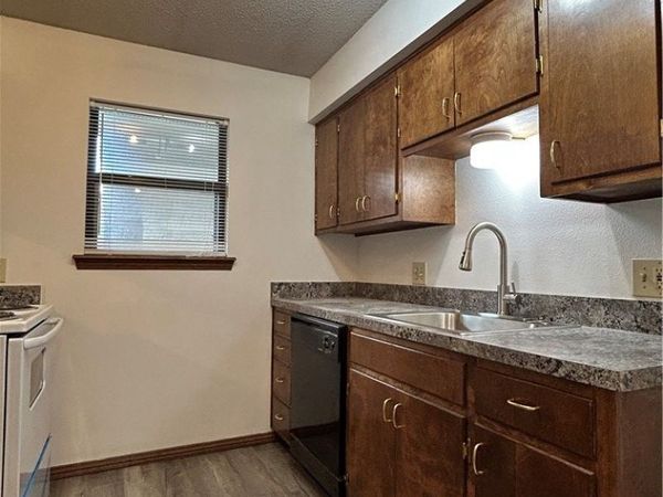 1650 N Sang Avenue , Unit 202, Fayetteville, AR 72703