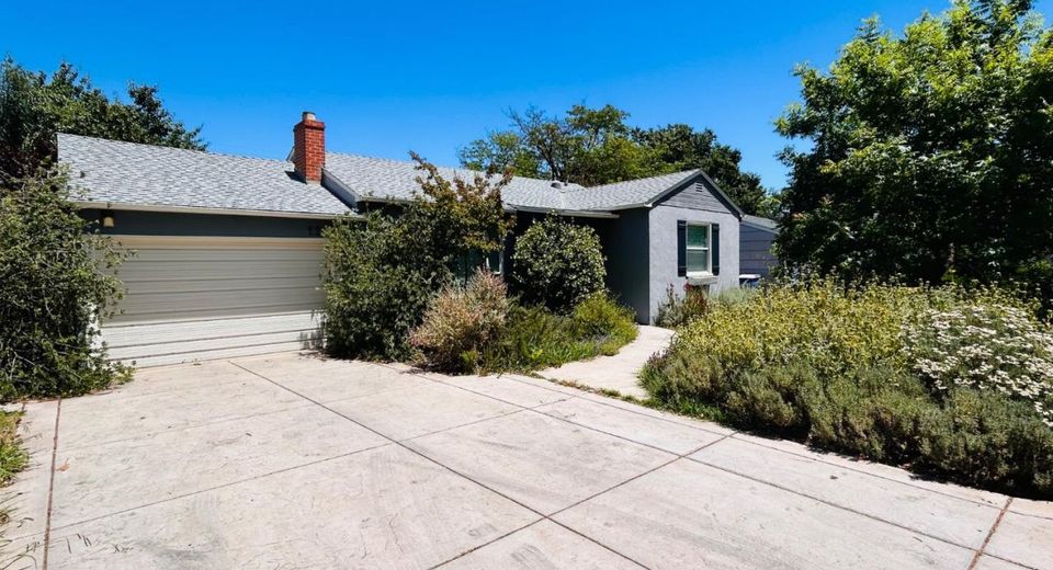 2261 Knight Way, Sacramento, CA 95822 Photo