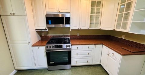 2261 Knight Way, Sacramento, CA 95822 Photo