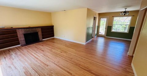 2261 Knight Way, Sacramento, CA 95822 Photo
