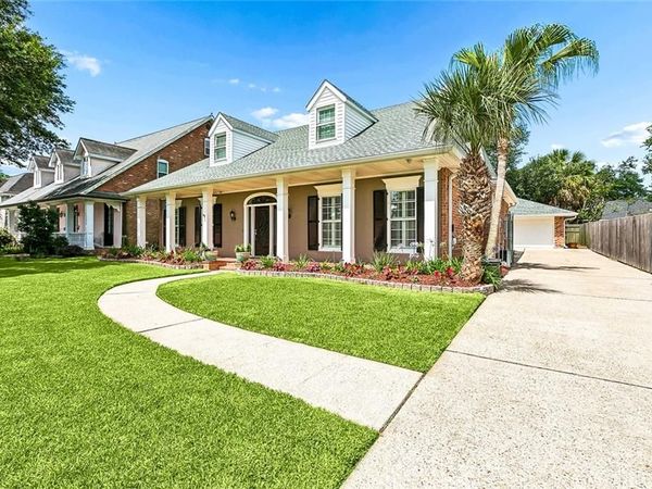 45 CHATEAU TRIANON Drive, Kenner, LA 70065