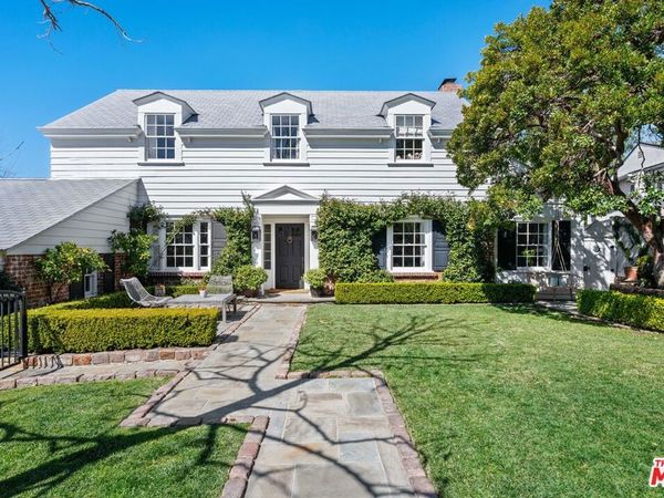 211 Barlock Avenue, Los Angeles, CA 90049