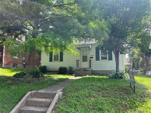 410 S Market Street , Waterloo, IL 62298