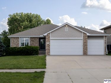 7721 Glynoaks Drive, Lincoln, NE 68516