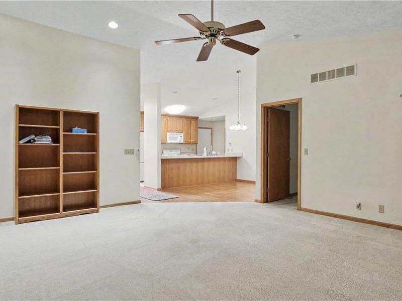 910 Greenfield Drive, Mansfield, OH 44904 Photo 10