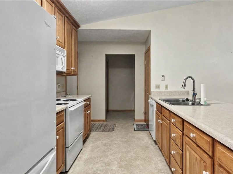 910 Greenfield Drive, Mansfield, OH 44904 Photo 5