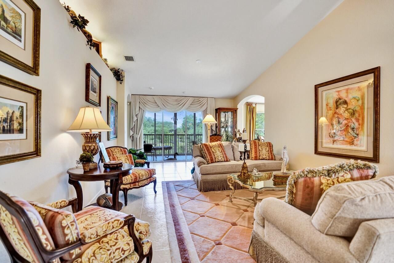 12434 Crystal Pointe Drive, Unit 202, Boynton Beach, FL 33437 Photo