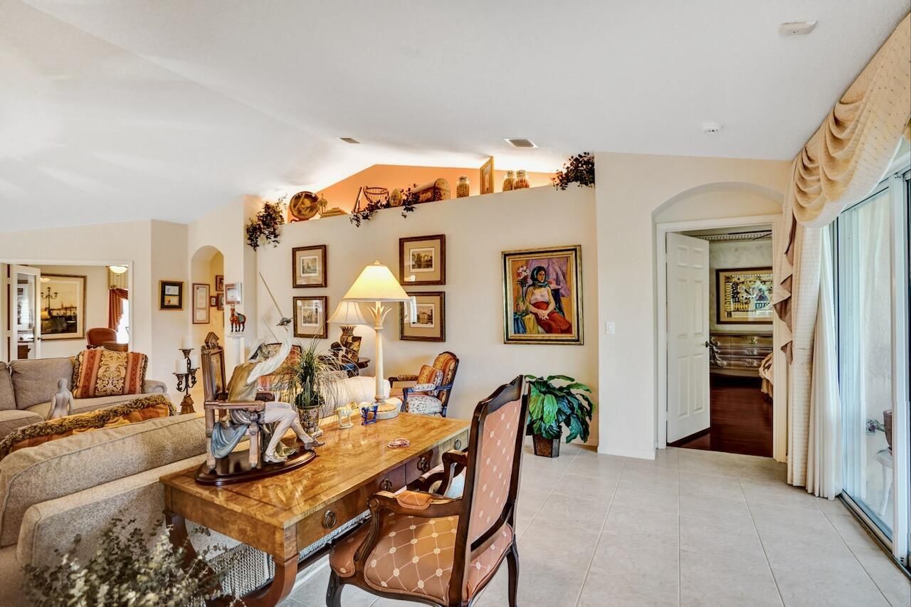 12434 Crystal Pointe Drive, Unit 202, Boynton Beach, FL 33437 Photo