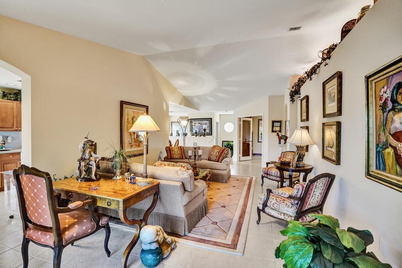 12434 Crystal Pointe Drive, Unit 202, Boynton Beach, FL 33437 Photo