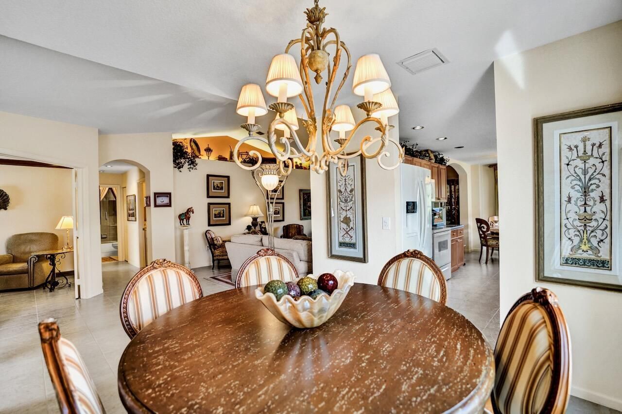 12434 Crystal Pointe Drive, Unit 202, Boynton Beach, FL 33437 Photo