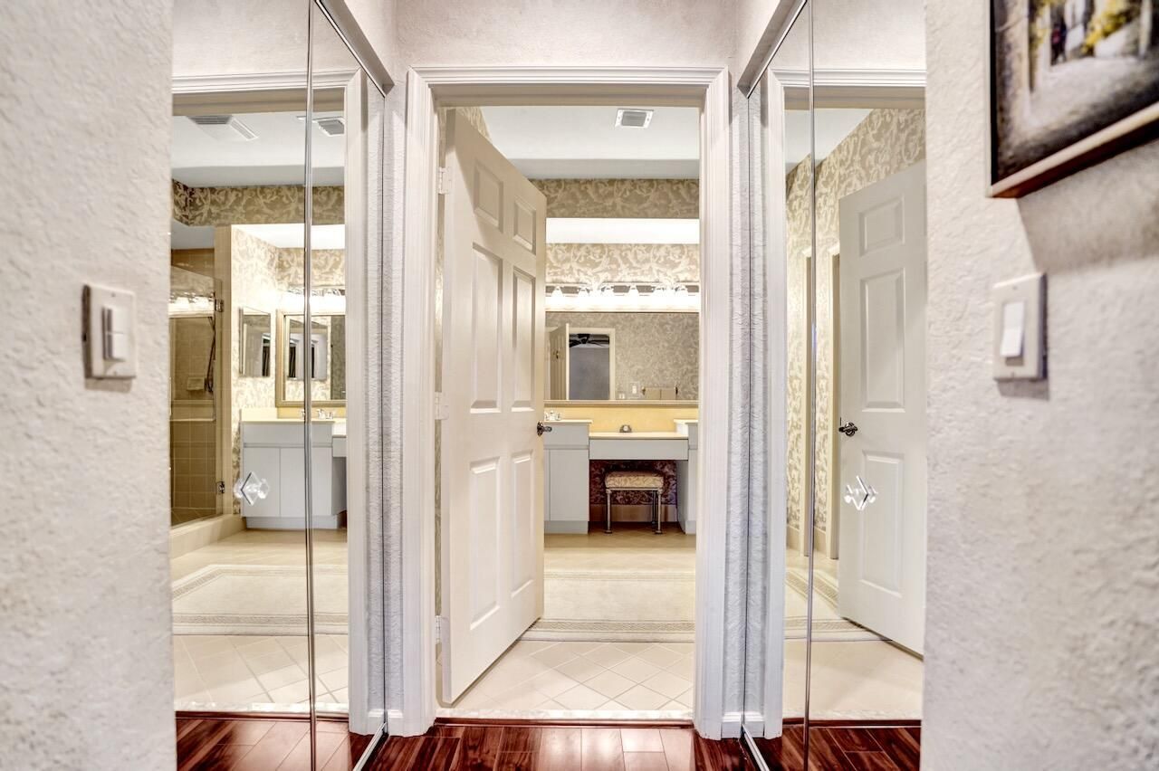 12434 Crystal Pointe Drive, Unit 202, Boynton Beach, FL 33437 Photo