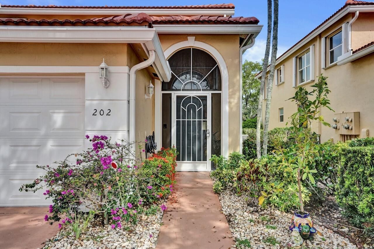 12434 Crystal Pointe Drive, Unit 202, Boynton Beach, FL 33437 Photo