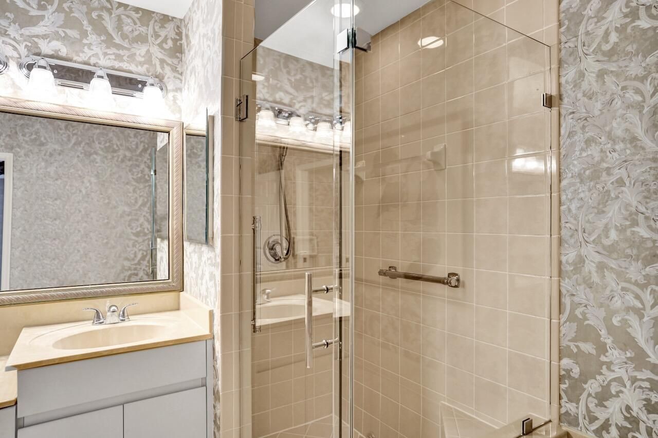 12434 Crystal Pointe Drive, Unit 202, Boynton Beach, FL 33437 Photo
