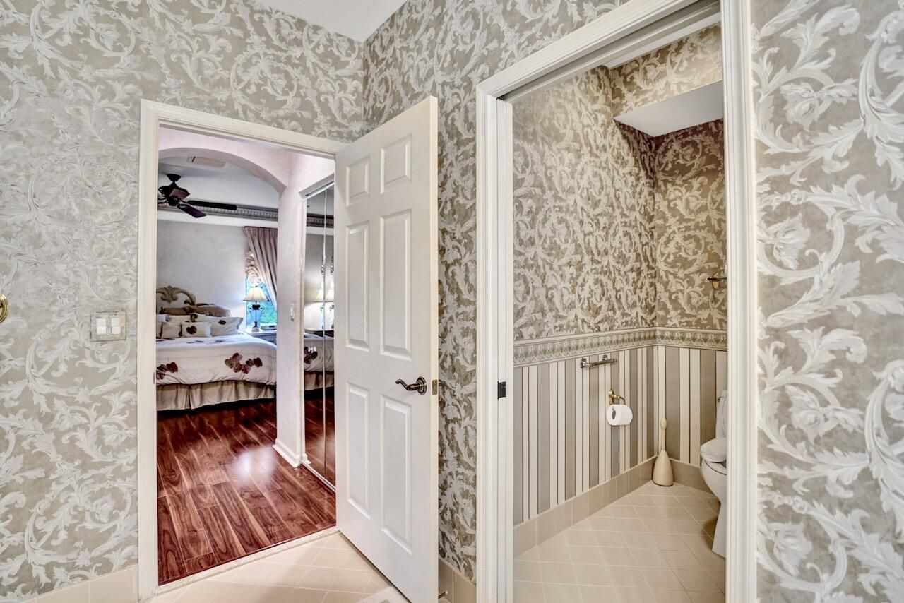 12434 Crystal Pointe Drive, Unit 202, Boynton Beach, FL 33437 Photo