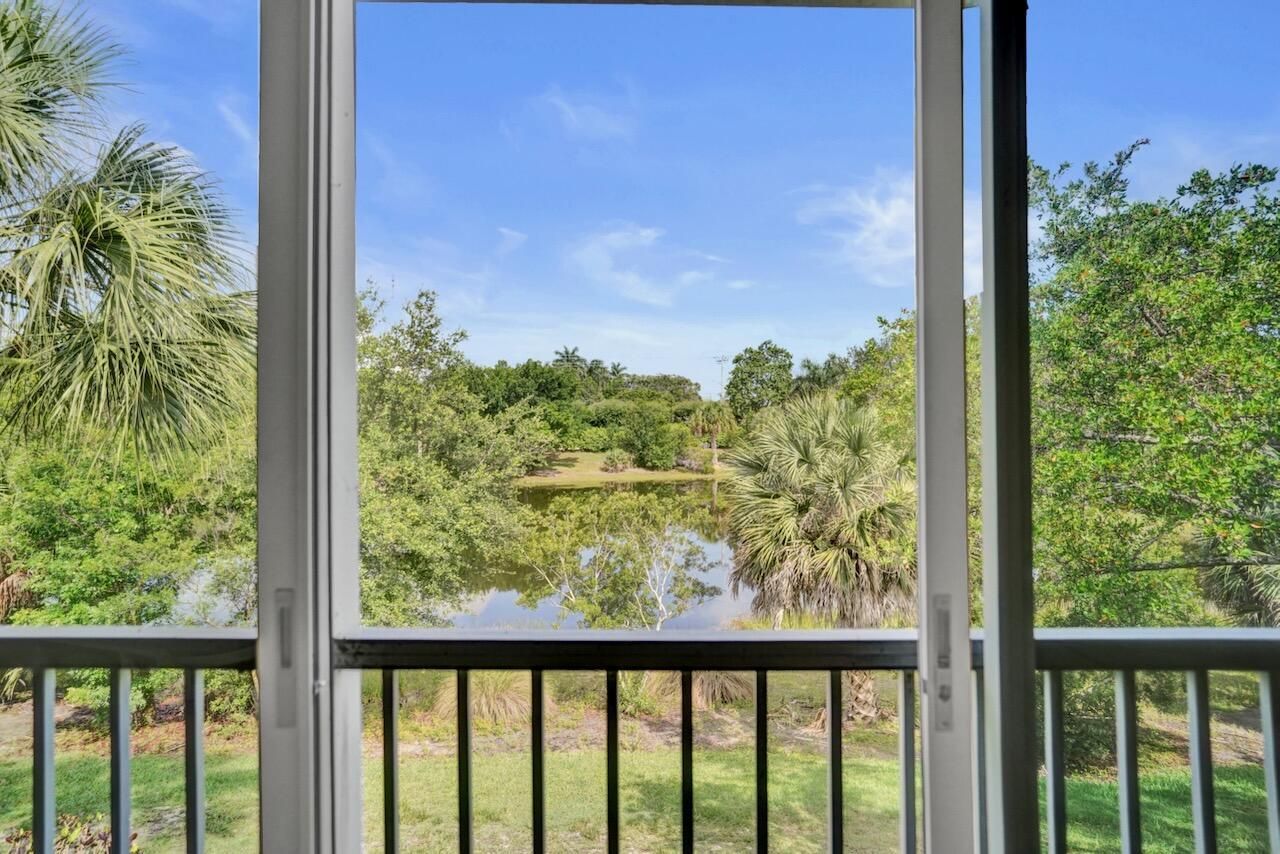 12434 Crystal Pointe Drive, Unit 202, Boynton Beach, FL 33437 Photo