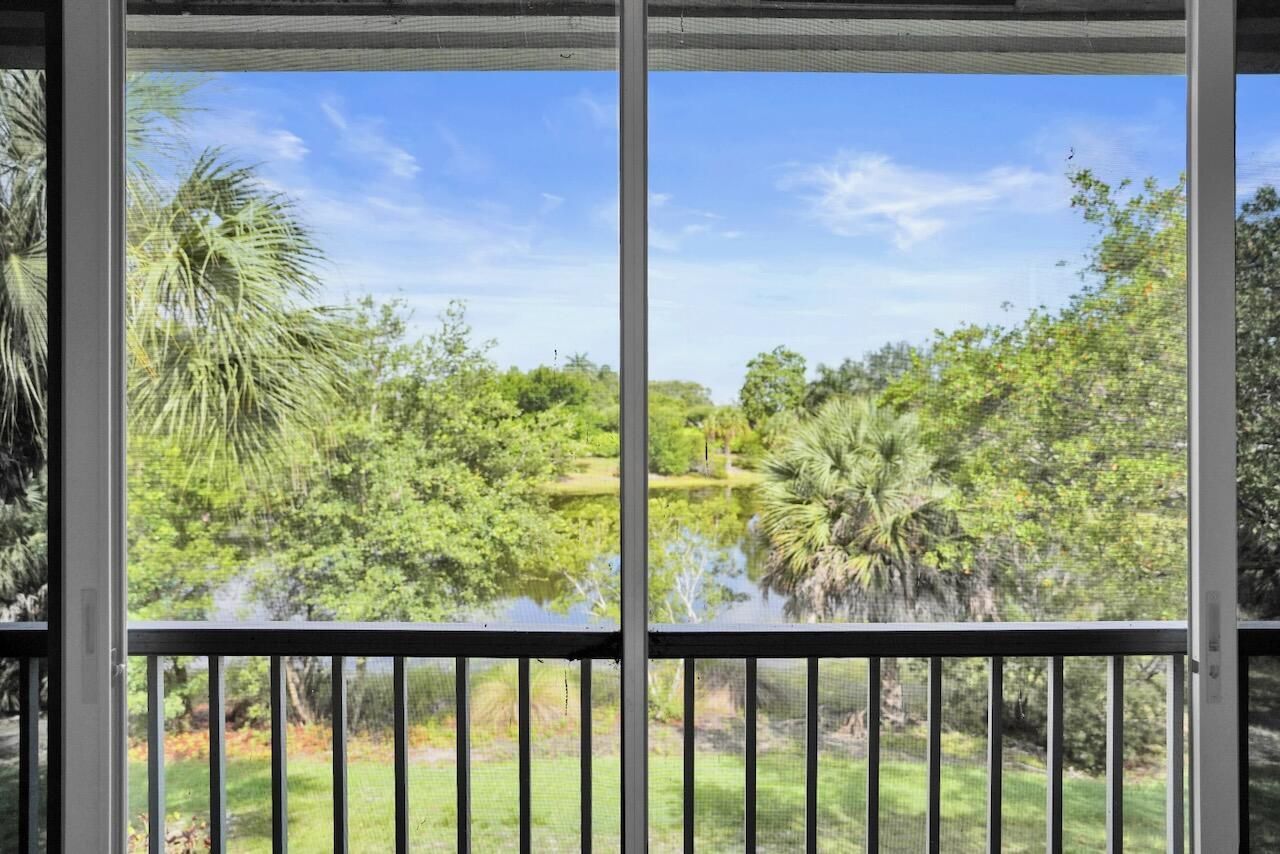 12434 Crystal Pointe Drive, Unit 202, Boynton Beach, FL 33437 Photo