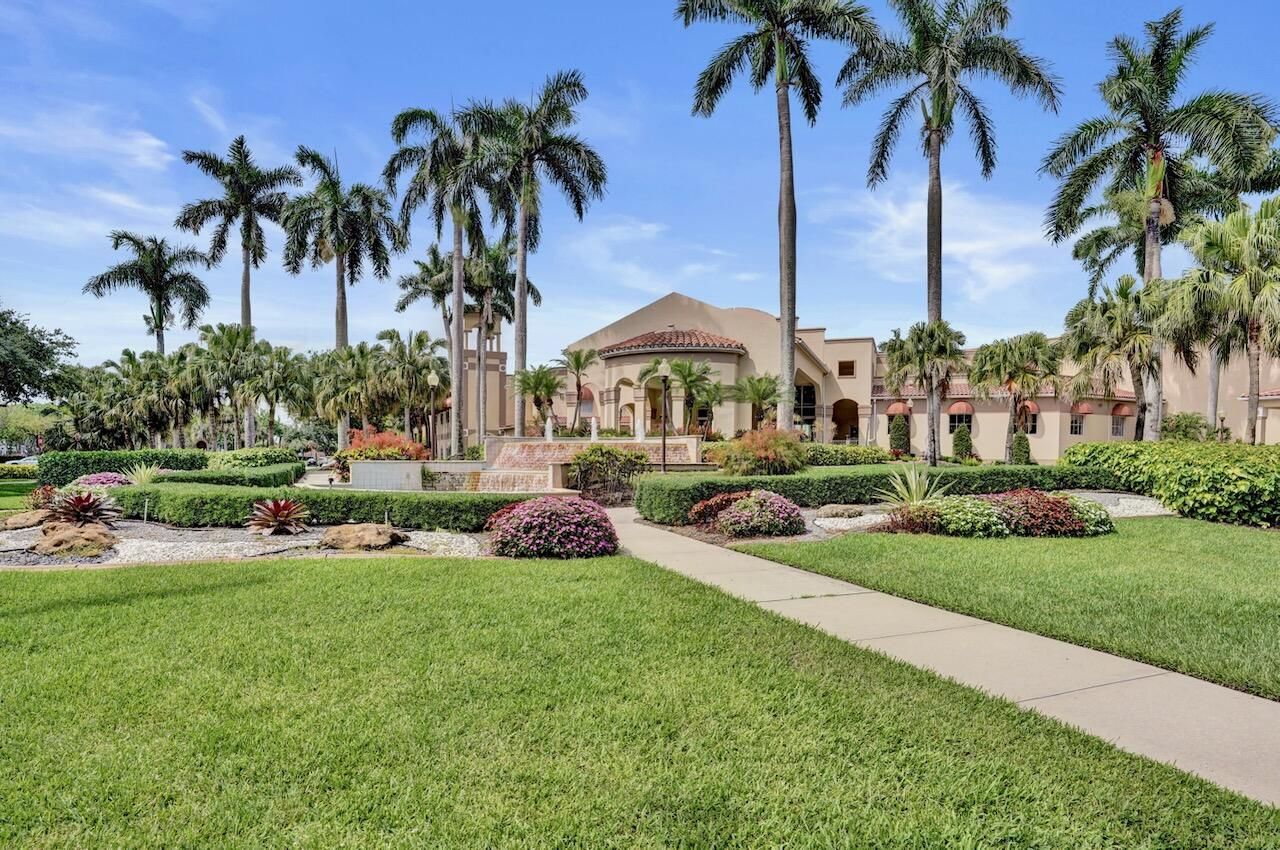 12434 Crystal Pointe Drive, Unit 202, Boynton Beach, FL 33437 Photo