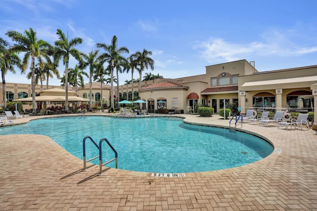 12434 Crystal Pointe Drive, Unit 202, Boynton Beach, FL 33437 Photo