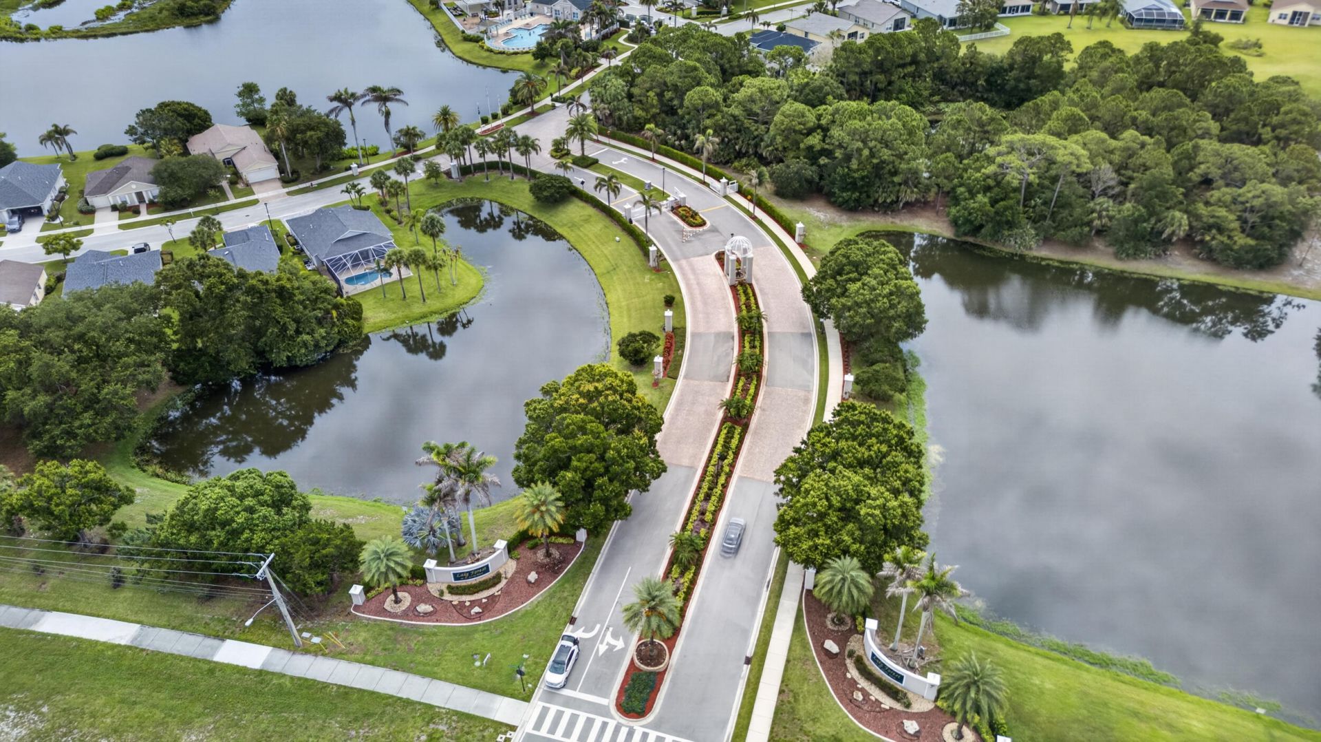 512 SW Lake Manatee Way, Port Saint Lucie, FL 34986 Photo