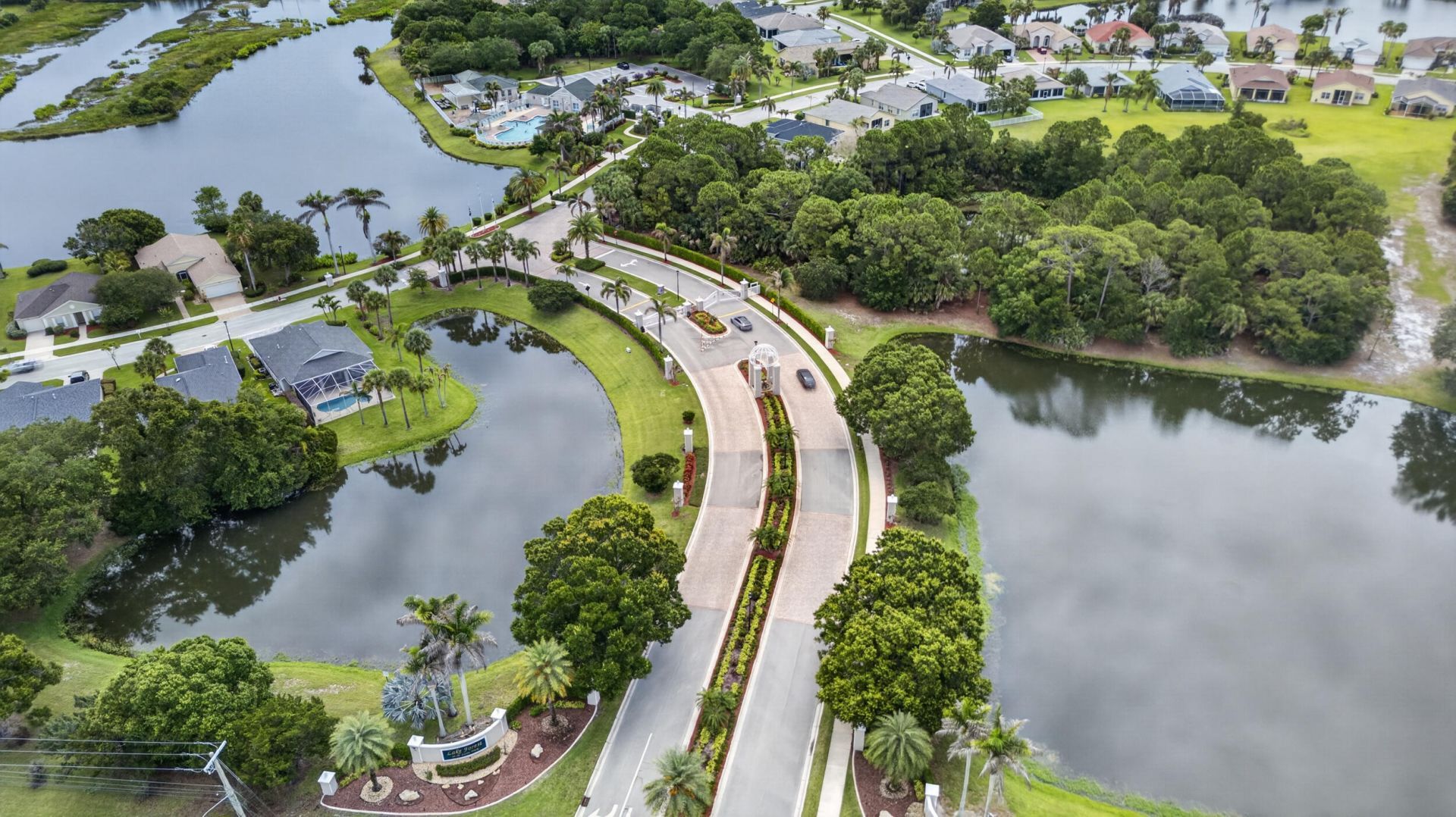 512 SW Lake Manatee Way, Port Saint Lucie, FL 34986 Photo